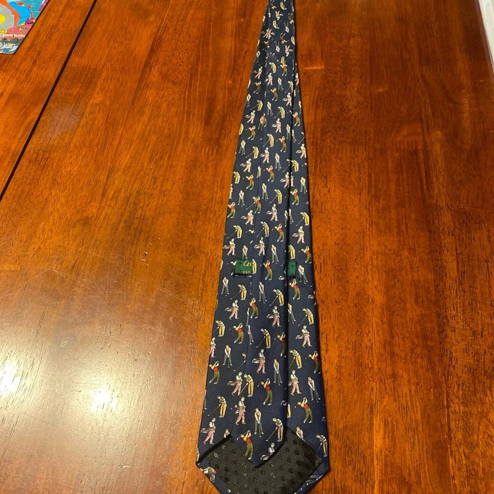 Golf-Themed Pattern Neck Tie 100% Silk Handmade - Picture 4 of 7
